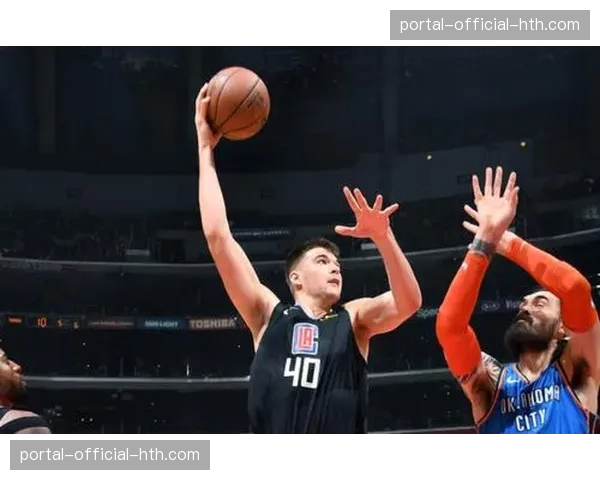 速递：雷霆青年军凭借全场紧逼防守与快速转换战术击败经验丰富的快船